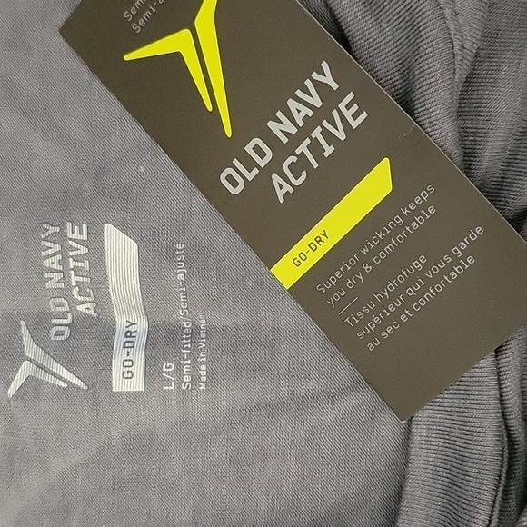 NWT Old Navy Active Mens Gray Long Sleeve Shirt - Picture 3 of 3